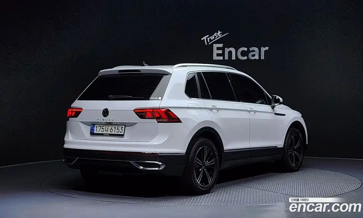 Volkswagen Tiguan 2021 2.0 Автомат в Москве № 214981, фото 18