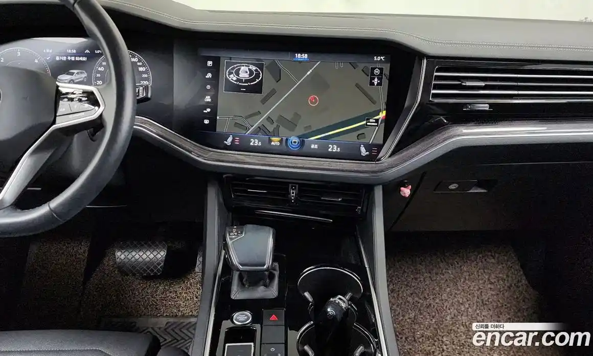 Volkswagen Touareg 2021 3.0 Автомат в Москве № 215086, фото 14