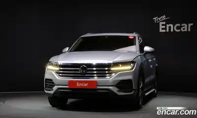 Volkswagen Touareg 2021 3.0 Автомат в Москве № 215086, миниатюра 3