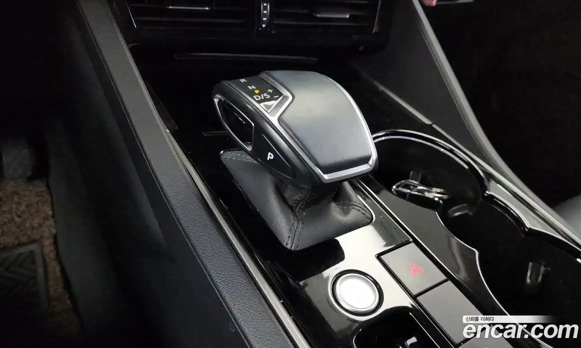 Volkswagen Touareg 2021 3.0 Автомат в Москве № 215086, фото 9