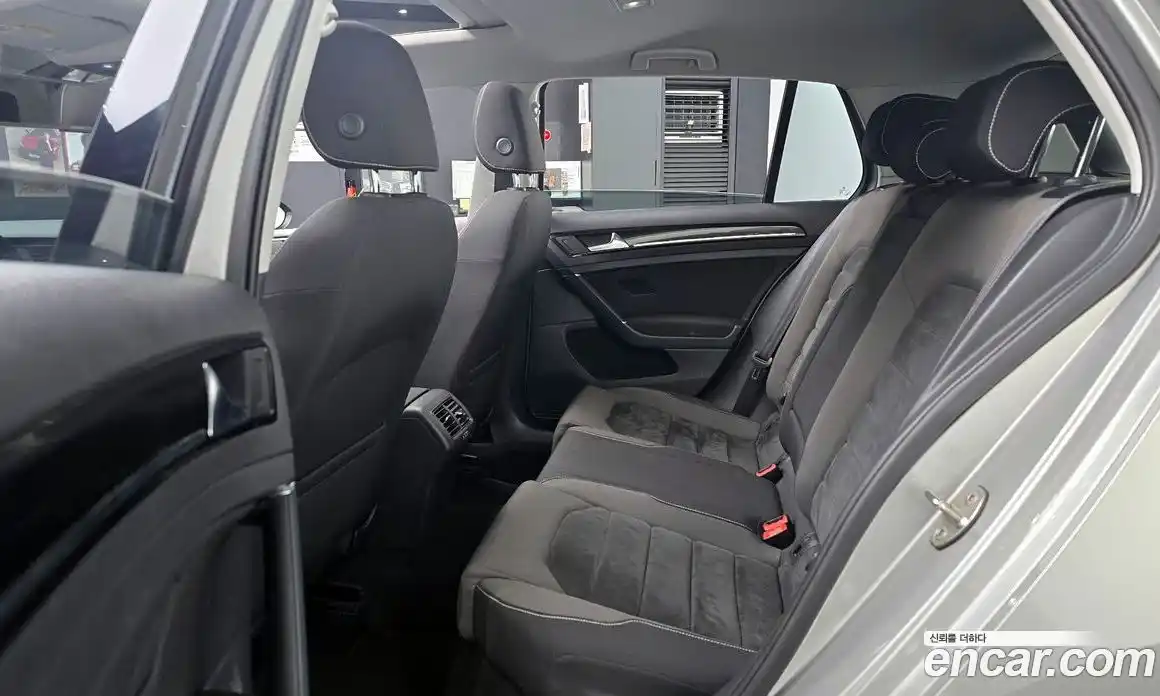 Volkswagen Golf 2013 2.0 Автомат в Москве № 215175, фото 17