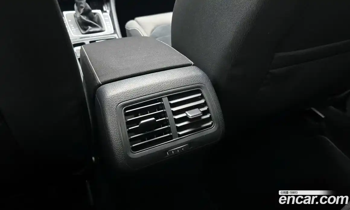 Volkswagen Golf 2013 2.0 Автомат в Москве № 215175, фото 2