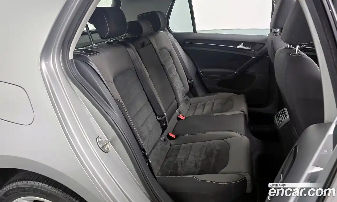 Volkswagen Golf 2013 2.0 Автомат в Москве № 215175, фото 8