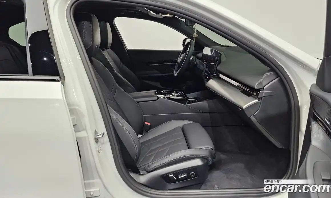 BMW 5-Series 2024 2.0 Автомат в Москве № 228045, фото 19