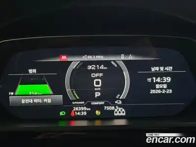 Audi e-tron 2023 Автомат в Москве № 230351, миниатюра 8