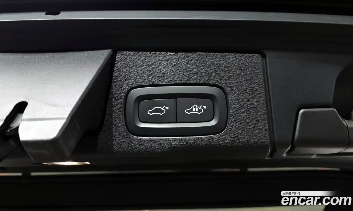 Volvo XC60 2023 2.0 Автомат в Москве № 230491, фото 16