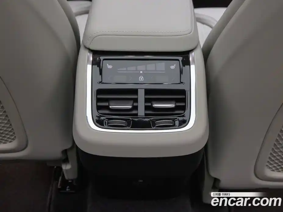 Volvo XC60 2026 2.0 Автомат в Москве № 230774, фото 16