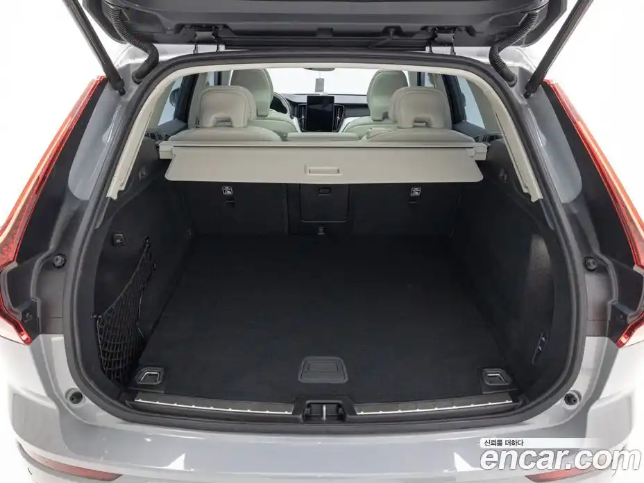 Volvo XC60 2026 2.0 Автомат в Москве № 230774, фото 17