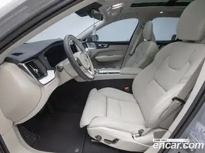 Volvo XC60 2026 2.0 Автомат в Москве № 230774, миниатюра 9