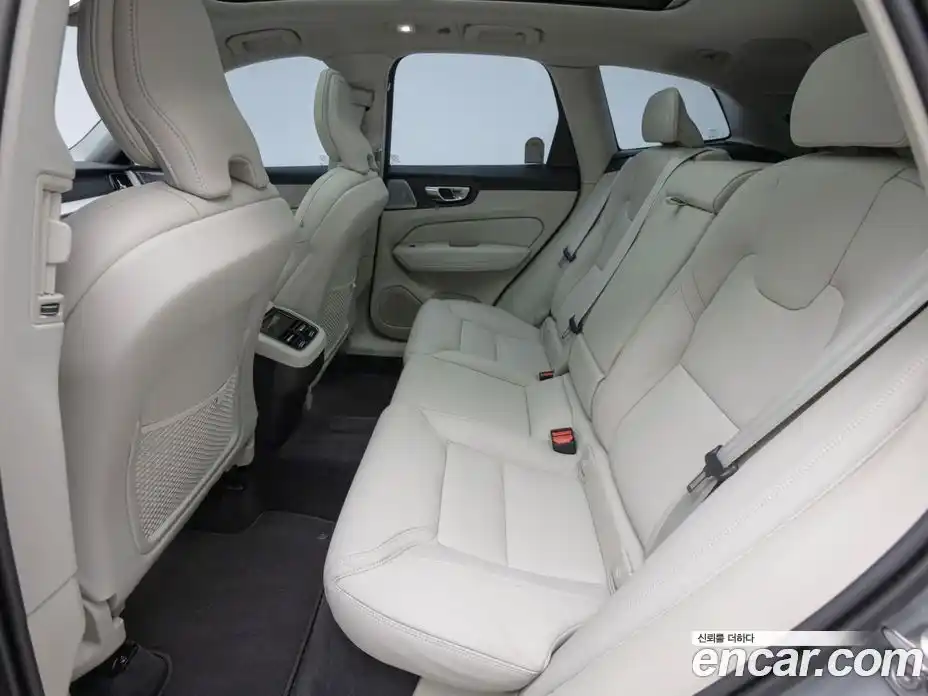 Volvo XC60 2026 2.0 Автомат в Москве № 230774, фото 10