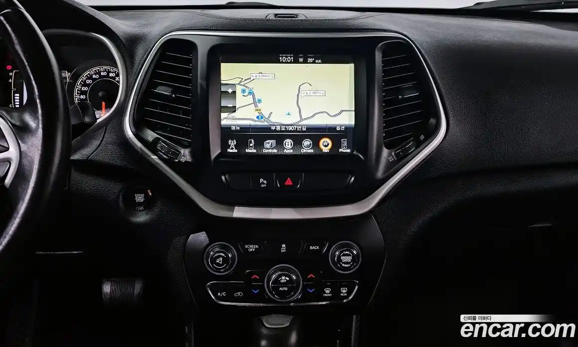 Jeep Cherokee 2018 2.4 Автомат в Москве № 232630, фото 14