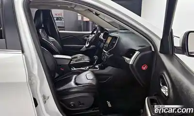 Jeep Cherokee 2018 2.4 Автомат в Москве № 232630, миниатюра 3