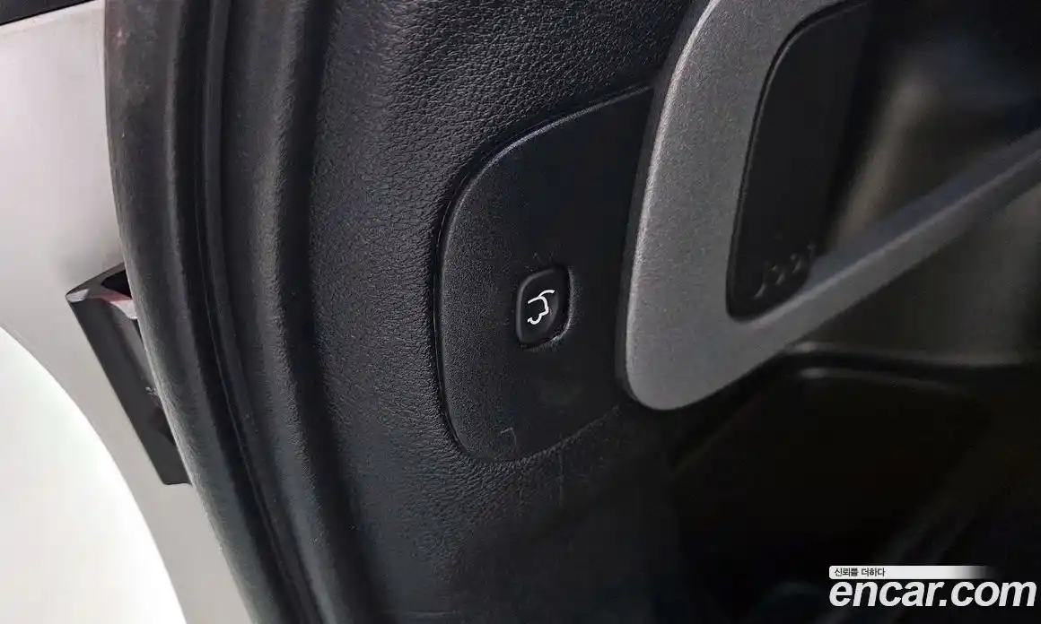 Jeep Cherokee 2018 2.4 Автомат в Москве № 232630, фото 8