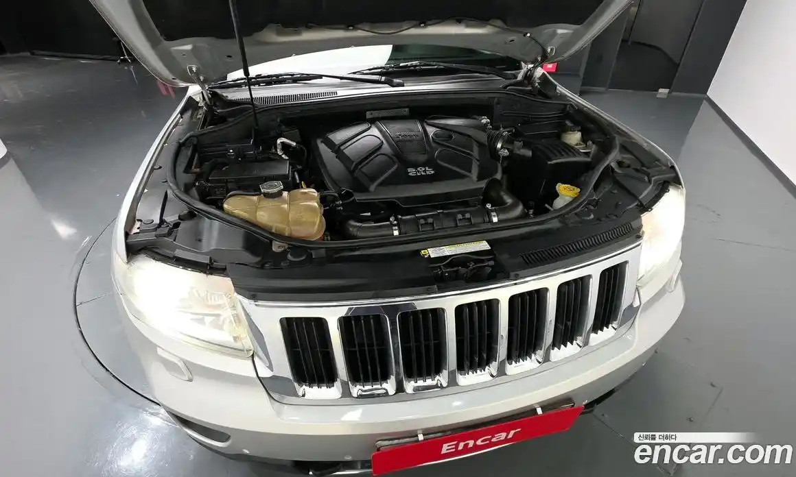 Jeep Cherokee 2011 3.0 Автомат в Москве № 232758, фото 13