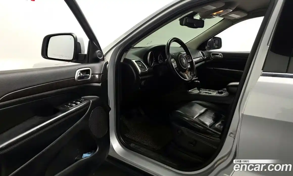 Jeep Cherokee 2011 3.0 Автомат в Москве № 232758, фото 18