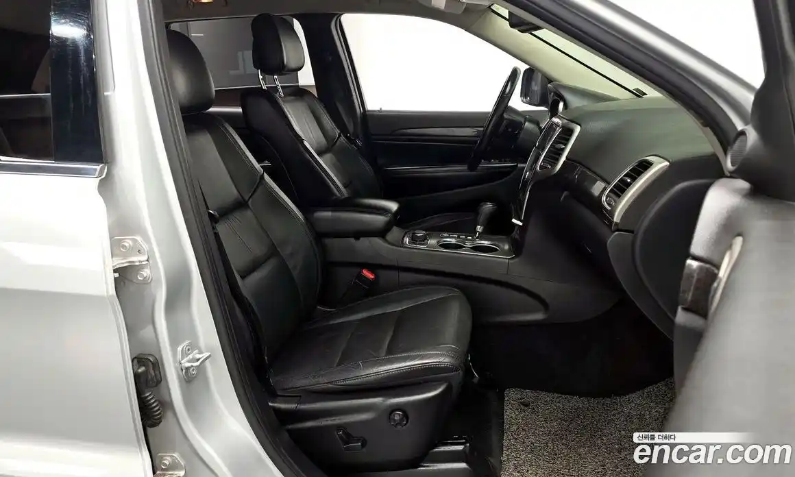 Jeep Cherokee 2011 3.0 Автомат в Москве № 232758, фото 3