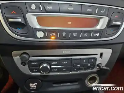 Renault SM3 2015 1.6 Автомат в Москве № 244389, миниатюра 12