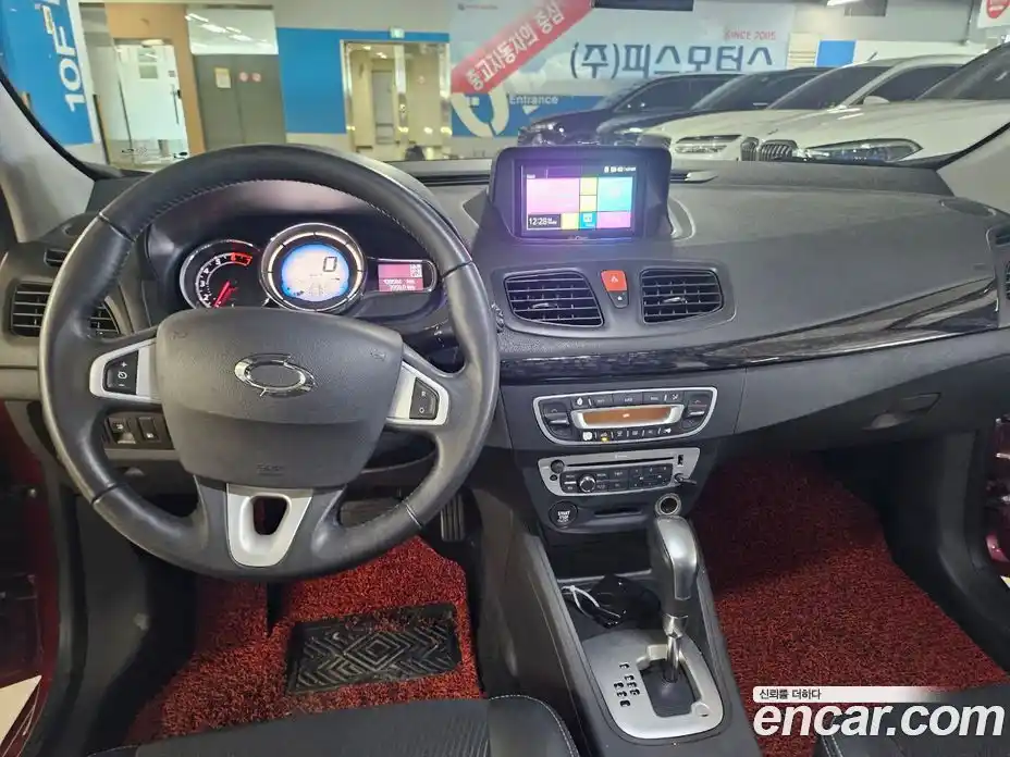 Renault SM3 2015 1.6 Автомат в Москве № 244389, фото 9