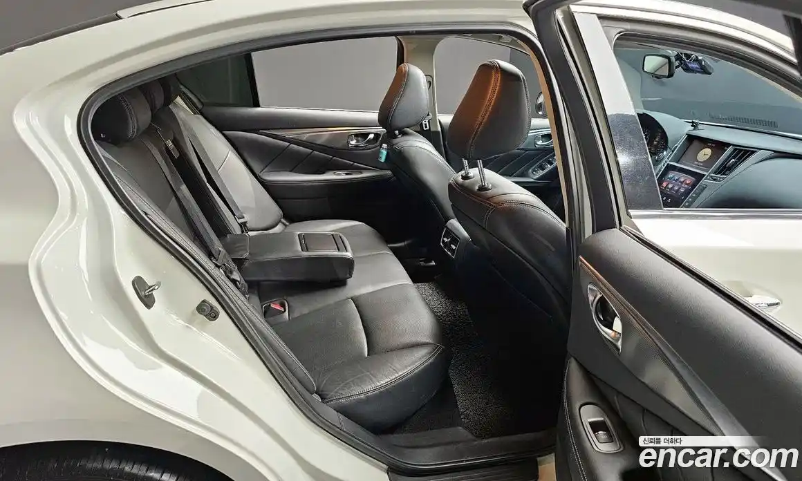 Infiniti Q50 2016 2.1 Автомат в Москве № 256194, фото 15