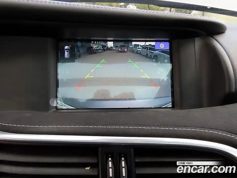 Infiniti Q30 2017 2.0 Автомат в Москве № 256201, фото 13