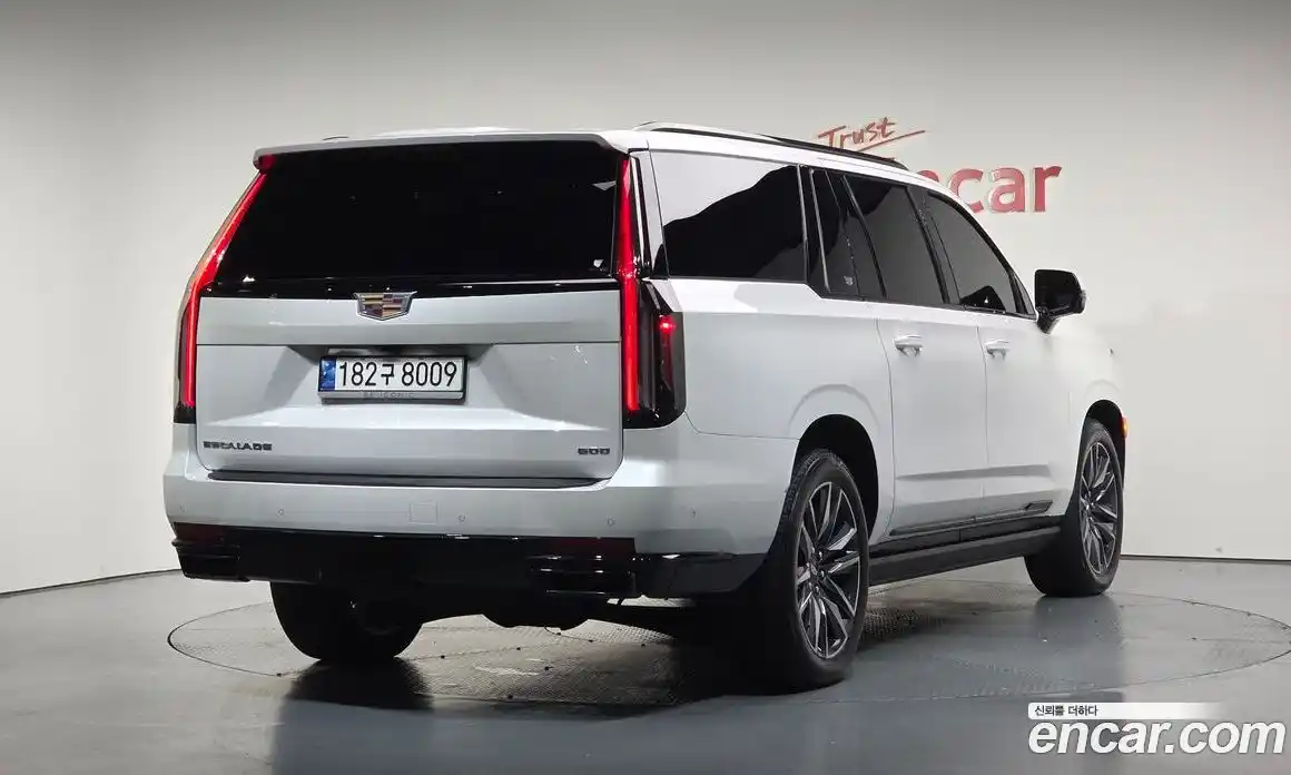 Cadillac Escalade 2023 6.2 Автомат в Москве № 256385, фото 15