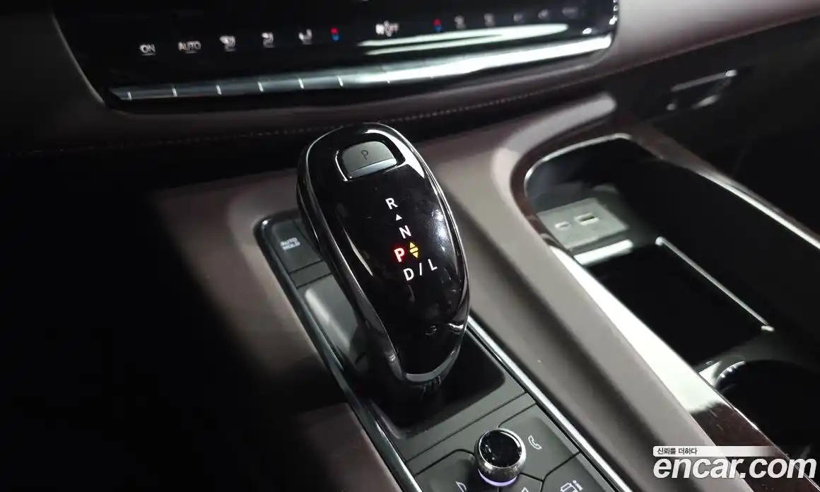 Cadillac Escalade 2023 6.2 Автомат в Москве № 256385, фото 16