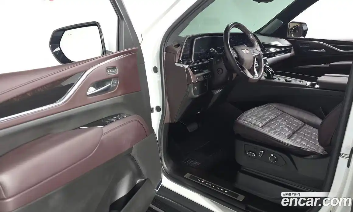 Cadillac Escalade 2023 6.2 Автомат в Москве № 256385, фото 17