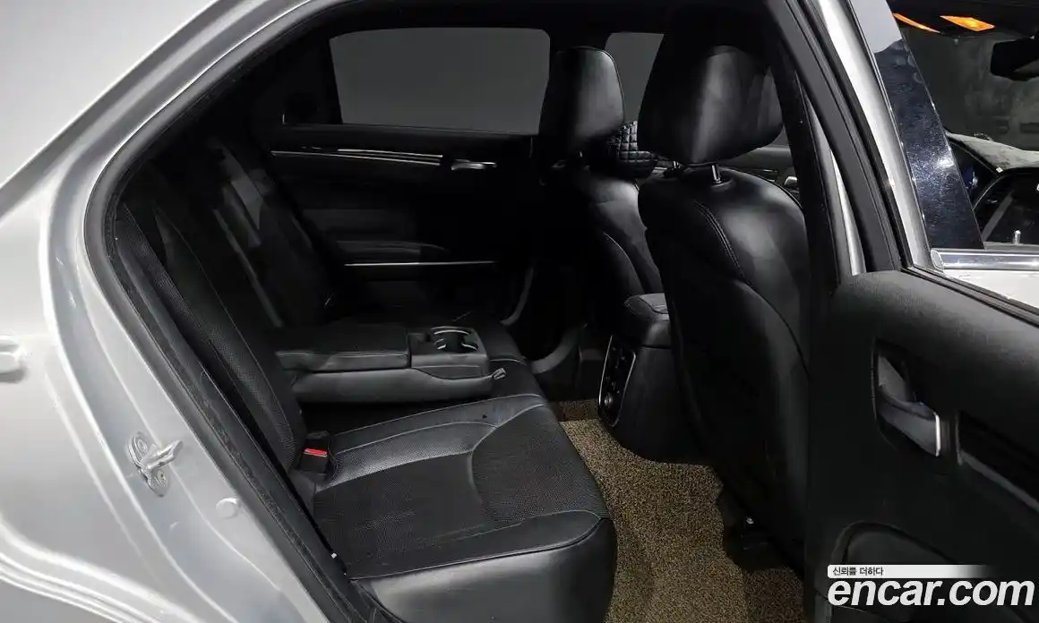 Chrysler 300C 2012 3.6 Автомат в Москве № 256766, фото 12