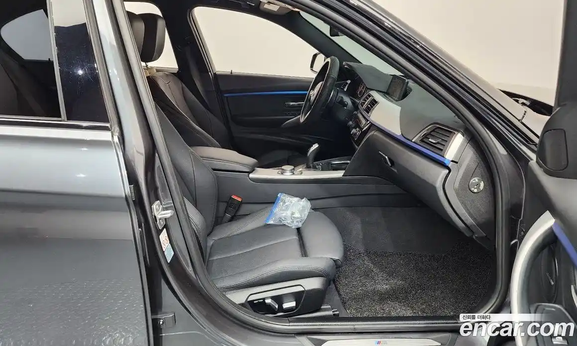 BMW 3-Series 2018 2.0 Автомат в Москве № 284630, фото 17