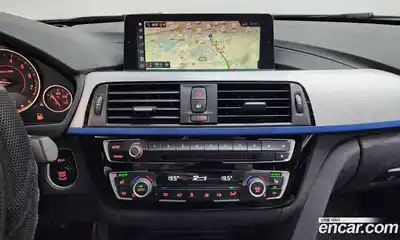 BMW 3-Series 2018 2.0 Автомат в Москве № 284630, миниатюра 9