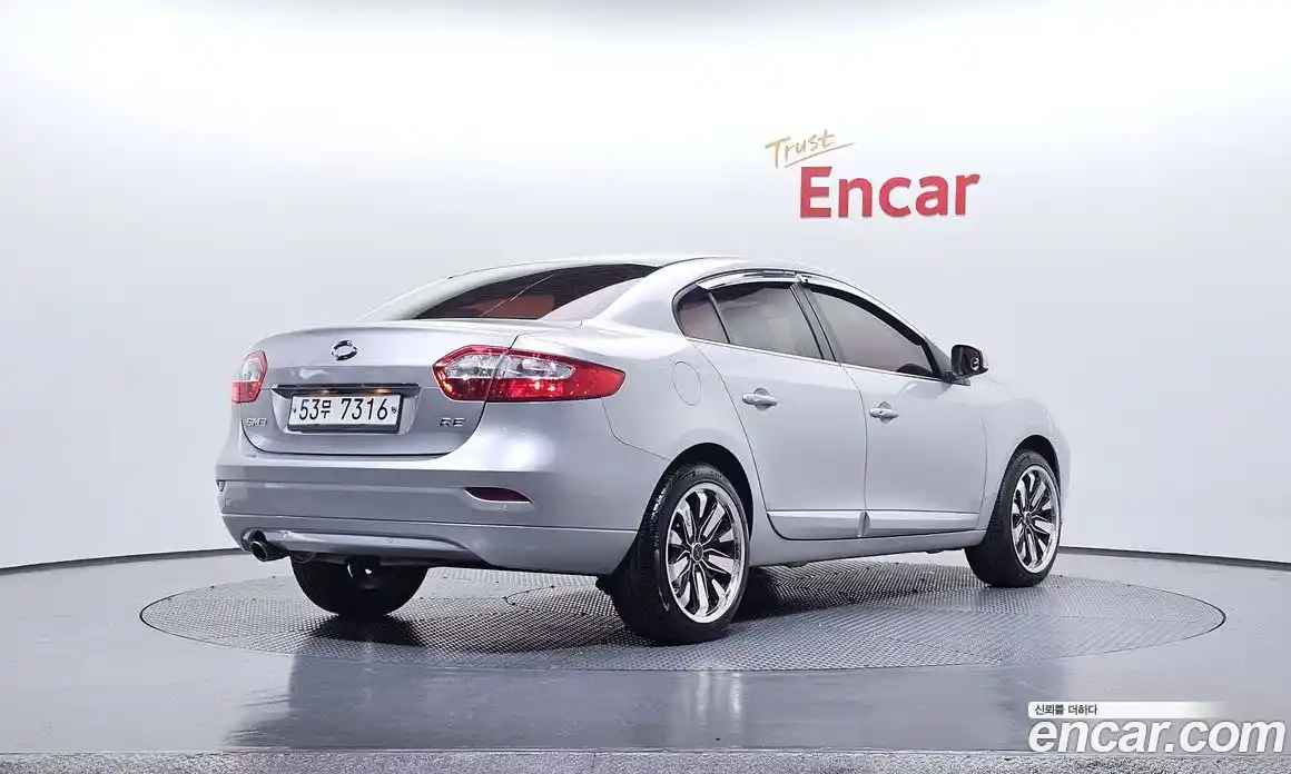 Renault SM3 2010 1.6 Автомат в Москве № 301071, фото 15