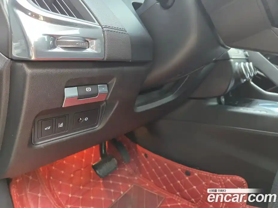 Jaguar E-Pace 2018 2.0 Автомат в Москве № 305182, фото 13