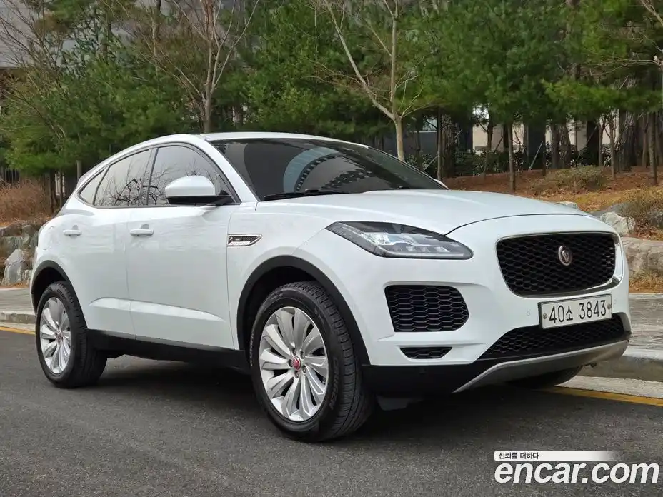 Jaguar E-Pace 2018 2.0 Автомат в Москве № 305182, фото 16