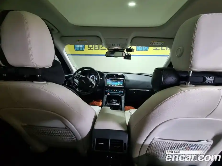 Jaguar F-Pace 2018 2.0 Автомат в Москве № 305210, фото 20