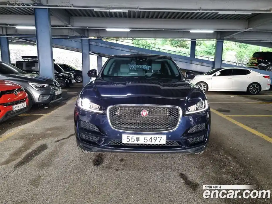 Jaguar F-Pace 2018 2.0 Автомат в Москве № 305210, фото 3
