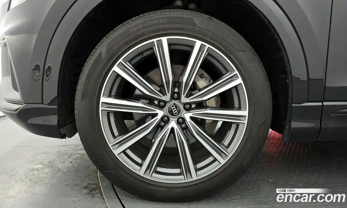 Audi Q8 2021 3.0 Автомат в Москве № 312219, фото 20