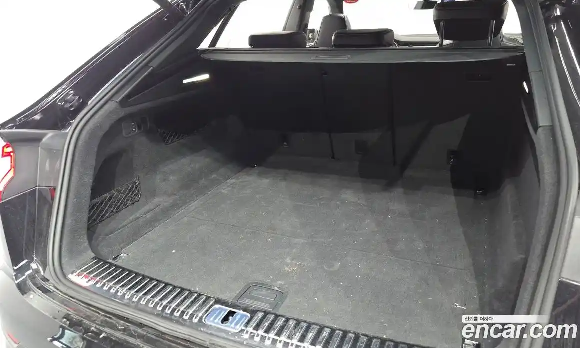 Audi Q8 2021 3.0 Автомат в Москве № 312219, фото 3