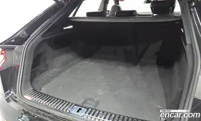 Audi Q8 2021 3.0 Автомат в Москве № 312219, миниатюра 3