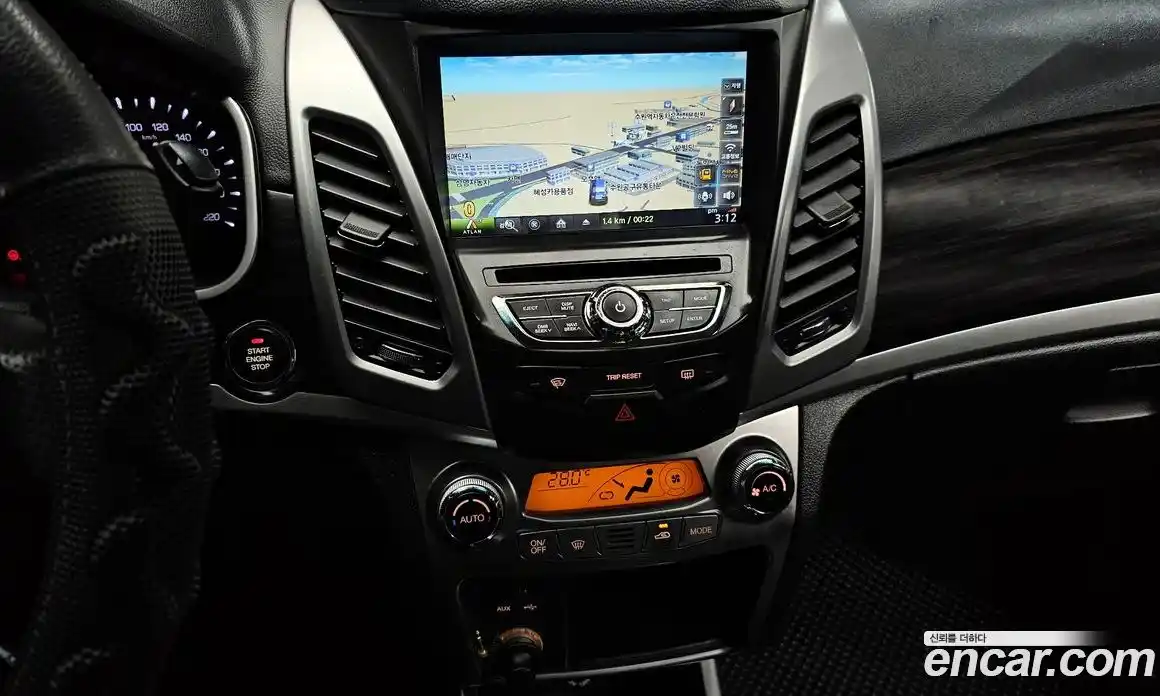 SsangYong Korando 2014 2.0 Автомат в Москве № 323949, фото 20