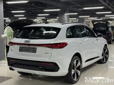 Audi Q5 2025 2.0 Автомат в Москве № 325842, миниатюра 3