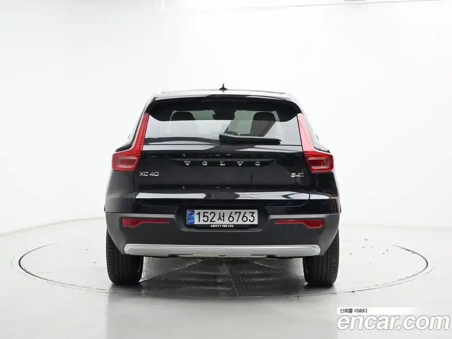 Volvo XC40 2025 2.0 Автомат в Москве № 325969, фото 4