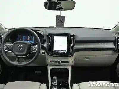 Volvo XC40 2025 2.0 Автомат в Москве № 325969, миниатюра 7