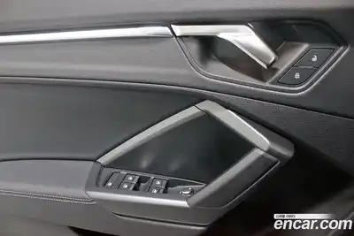 Audi Q3 2024 2.0 Автомат в Москве № 343819, миниатюра 10