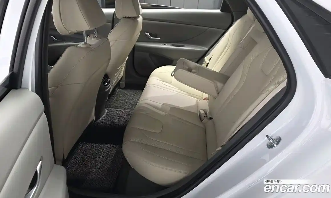 Hyundai Avante 2023 1.6 Автомат в Москве № 355492, фото 12