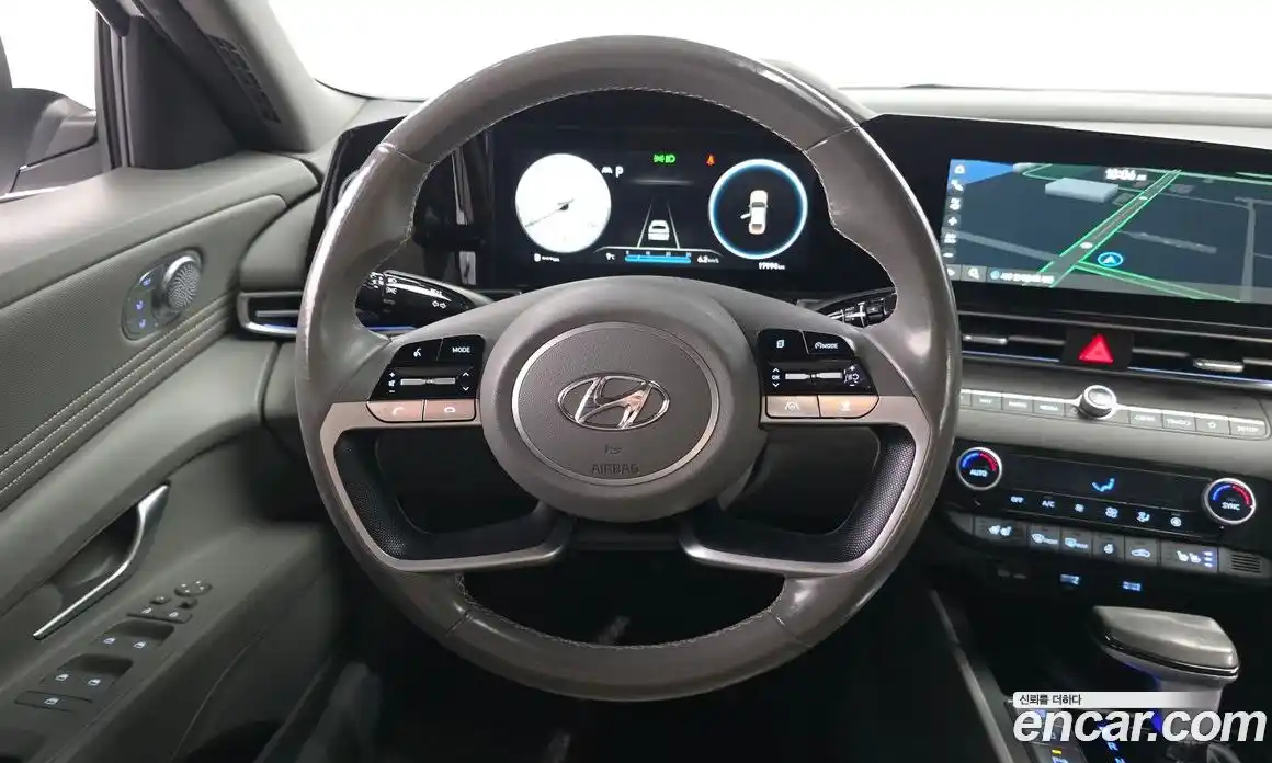 Hyundai Avante 2023 1.6 Автомат в Москве № 355492, фото 13