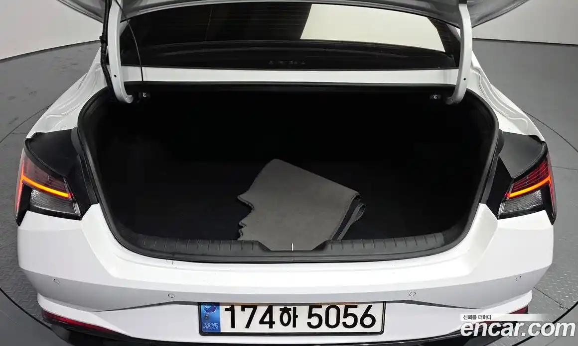 Hyundai Avante 2023 1.6 Автомат в Москве № 355492, фото 20