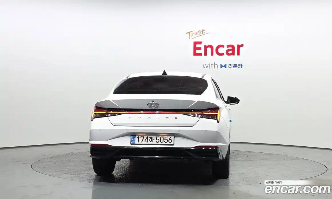 Hyundai Avante 2023 1.6 Автомат в Москве № 355492, фото 4