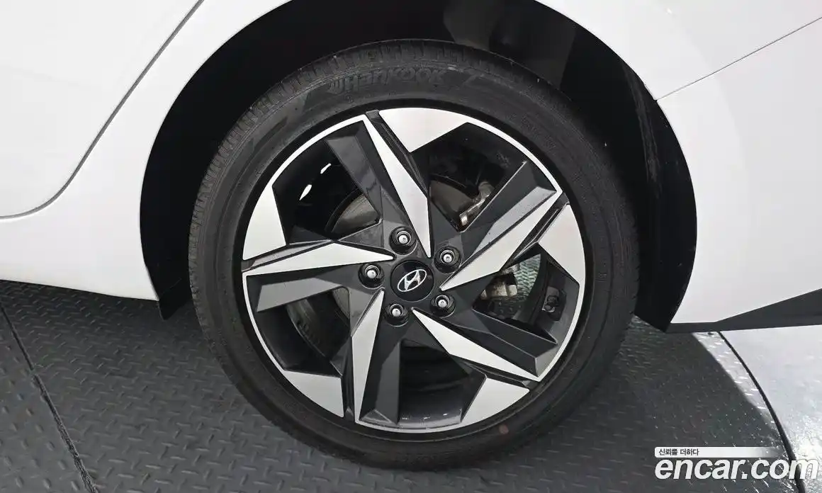 Hyundai Avante 2023 1.6 Автомат в Москве № 355492, фото 5