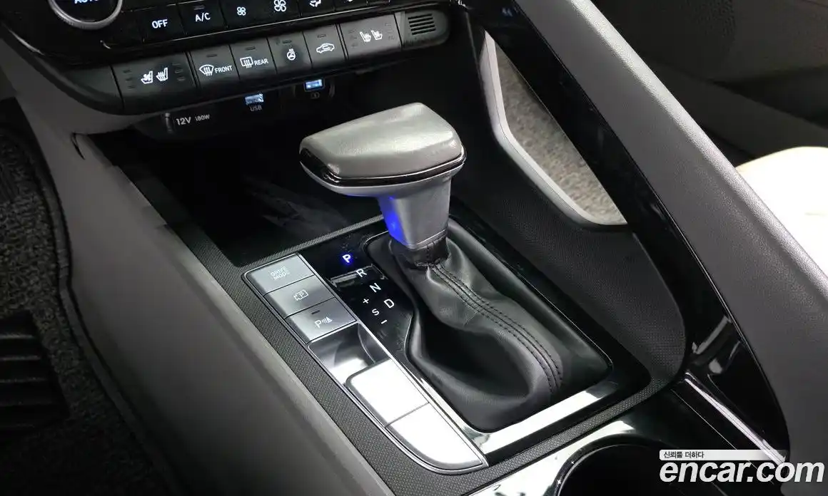 Hyundai Avante 2023 1.6 Автомат в Москве № 355492, фото 9