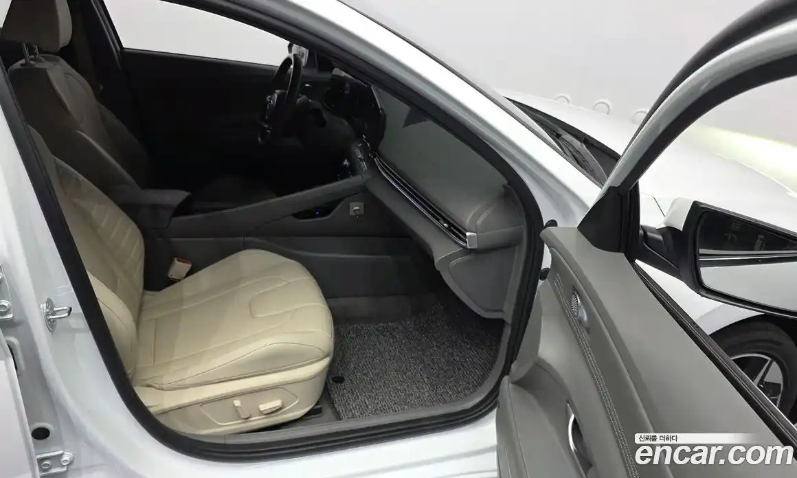 Hyundai Avante 2023 1.6 Автомат в Москве № 355492, фото 10